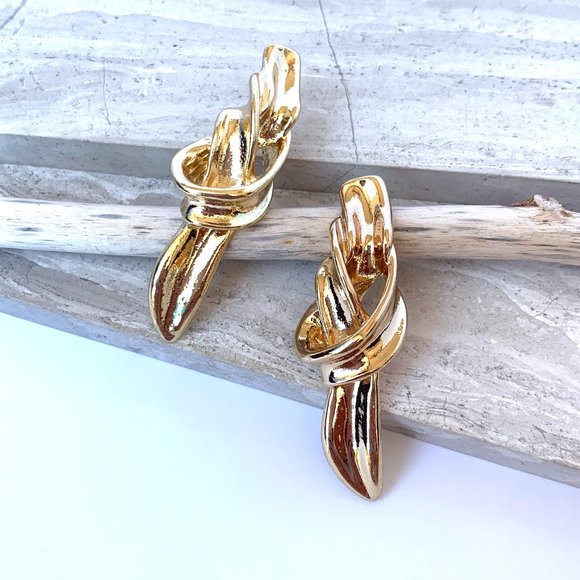 NEW~ Anthropologie Gold Twisted Drop Earrings - Picture 4 of 8